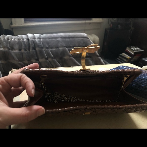 Pair of basket weave clutches metal clasps. MINT! - Picture 3 of 8